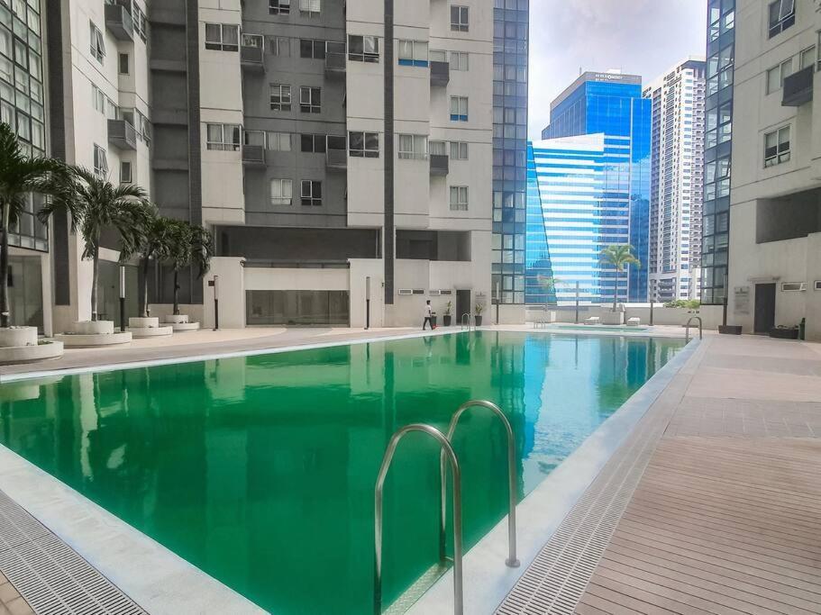 Bgc Taguig Cozy 2 Bedroom Loft, With Stunning Bgc Skyline View! Манила Екстериор снимка