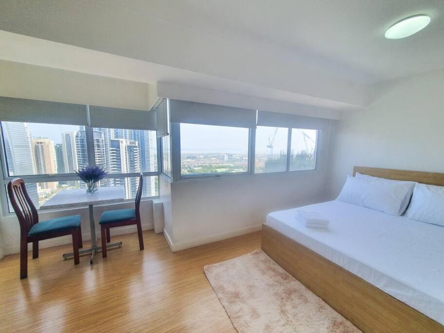 Bgc Taguig Cozy 2 Bedroom Loft, With Stunning Bgc Skyline View! Манила Екстериор снимка