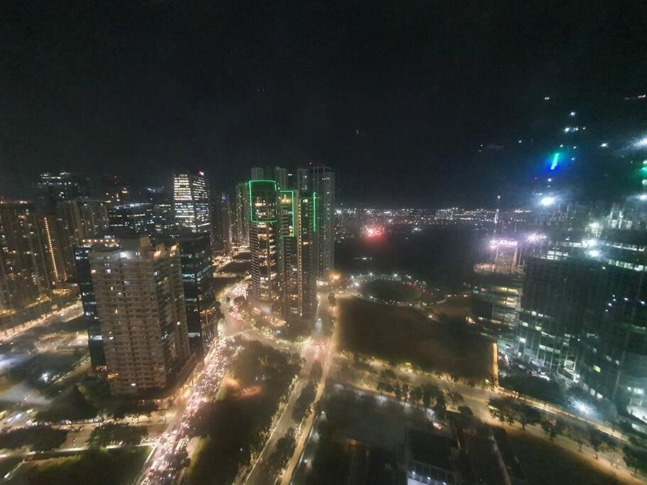 Bgc Taguig Cozy 2 Bedroom Loft, With Stunning Bgc Skyline View! Манила Екстериор снимка